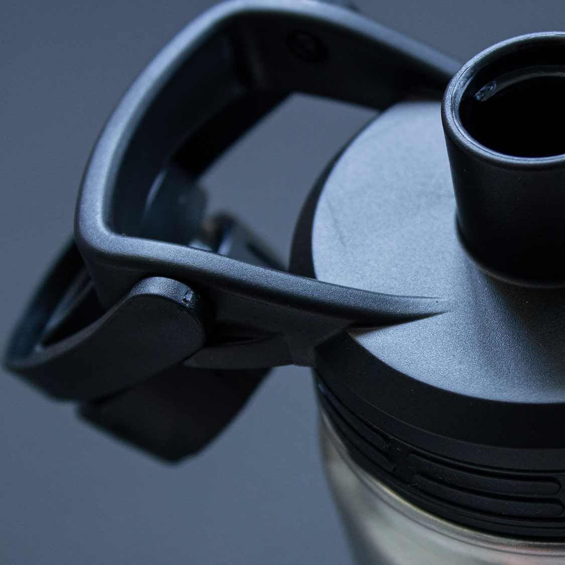 Drikkedunk - KINETIK DX1 - Vandflaske og shaker til sport og styrketræning.